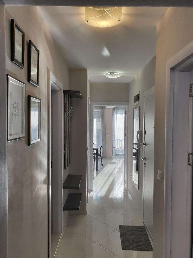 New The Twins Varna Two-Bedroom, Apt 5 At 15 Tsani Ginchev Street, Floor 3 Exterior photo