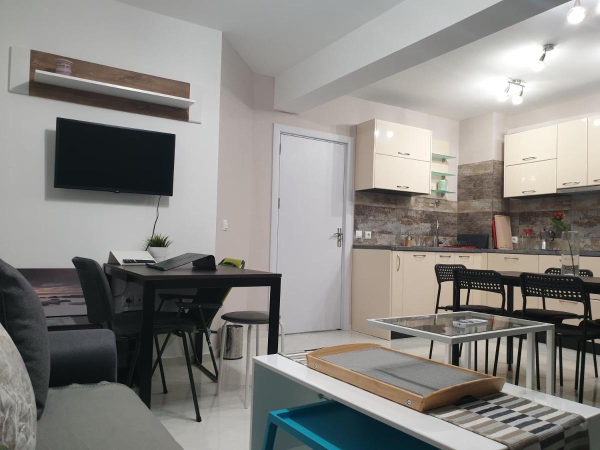 New The Twins Varna Two-Bedroom, Apt 5 At 15 Tsani Ginchev Street, Floor 3 Exterior photo