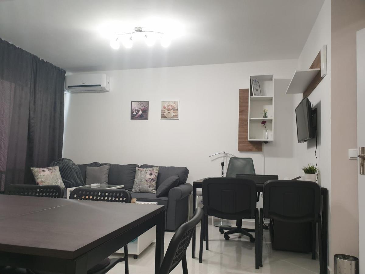 New The Twins Varna Two-Bedroom, Apt 5 At 15 Tsani Ginchev Street, Floor 3 Exterior photo